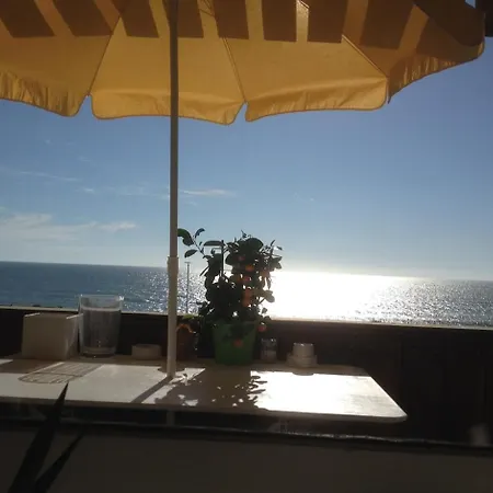 A Single Bed On Atlantic Ocean Chez L'habitant Homestay